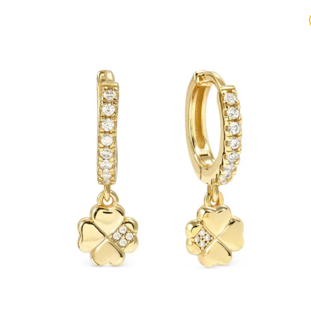 242305 003 PETIT SPARKLE HOOP EARRINGS, CLOVER